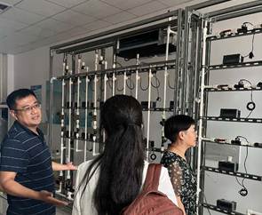 2bf7f69528488c34f33b741af144aae